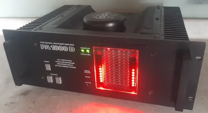amplificador cygnus pa 1800 D