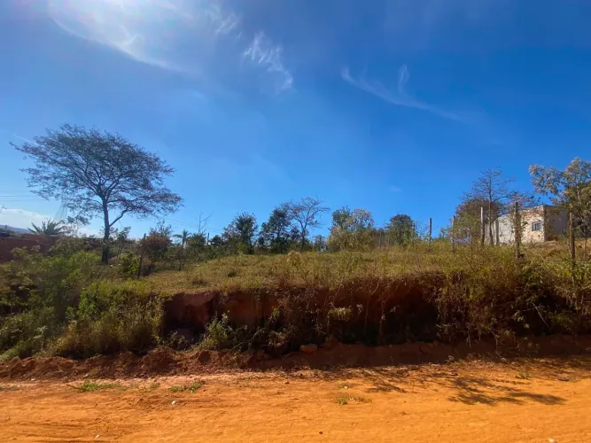 Vendo ou troco terreno em São Joaquim de bicas