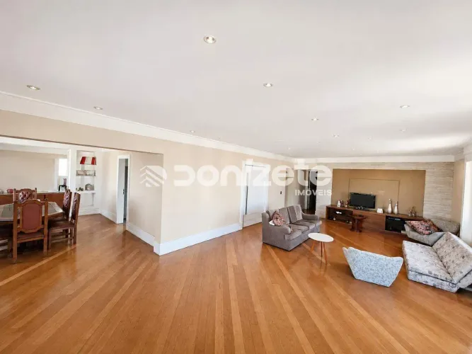 Apartamento de 310 m² com 4 suítes para aluguel no Bairro Jardim