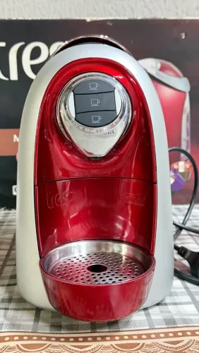 Cafeteira Três Corações semi nova