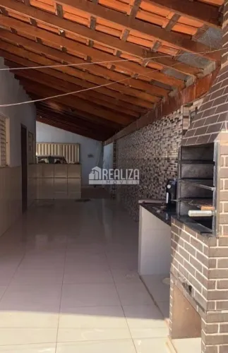 Casa com 2 Quarto(s) e 1 banheiro(s) para Alugar, 10 m² por R$ 1500 / Mês
