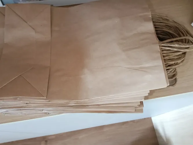 Preço negociável Sacolas em Kraft