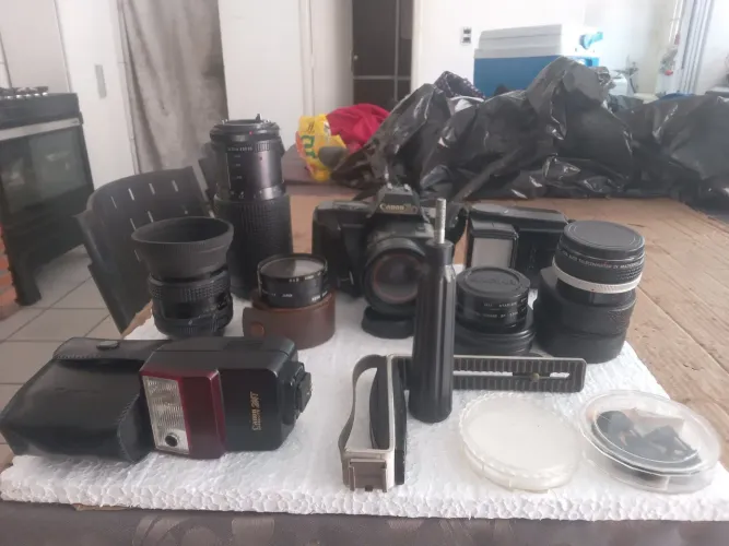 Camera CANON 1985. ver descrição e fotos completa