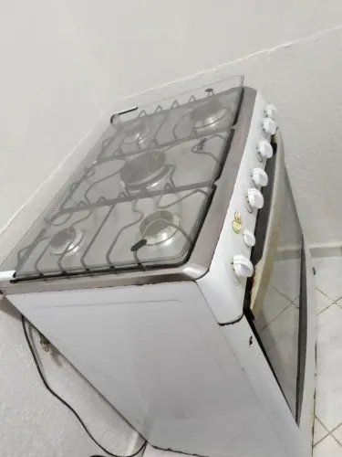Vendo fogão funcionando 80 reas