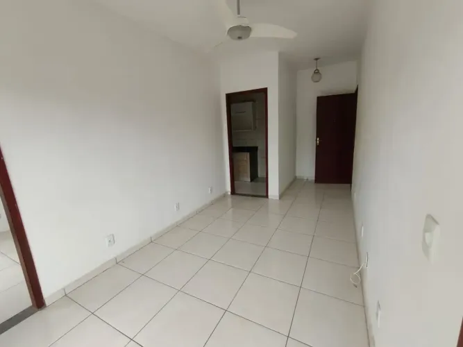 APARTAMENTO NO CORAÇÃO DE VALENÇA/RJ  USO RESIDENCIAL OU COMERCIAL