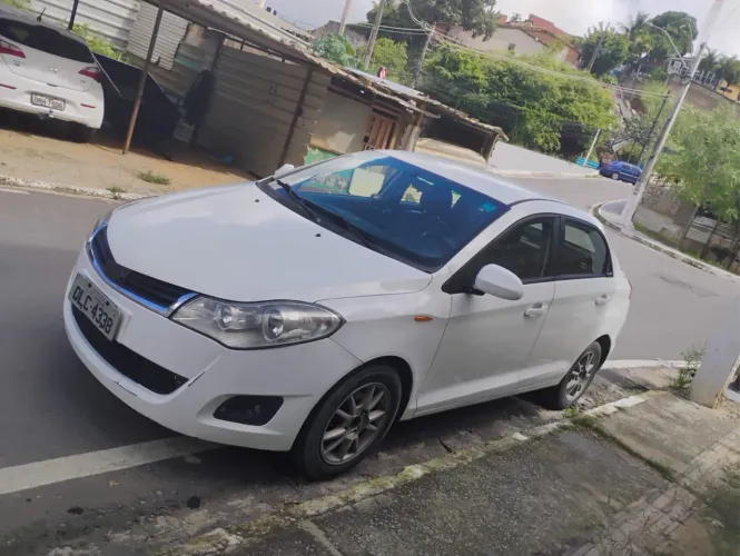 Chery Celer Sedan 1.5 16V Flex 5P 2015