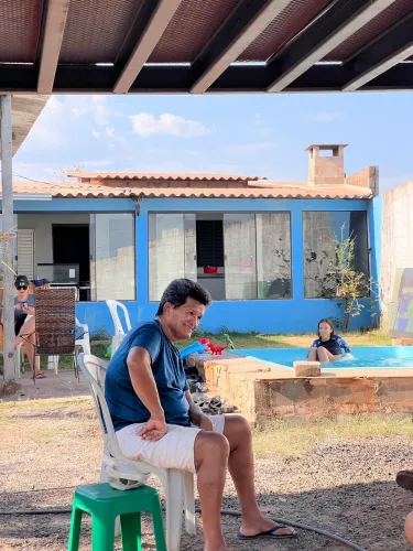 Chácara com piscina em condomínio fechado