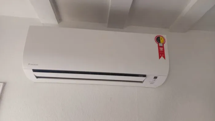 Ar condicionado 12.000 btus 220v com controle remoto