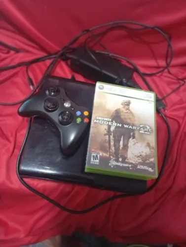 Xbox 360 + 4 jogos mídia física