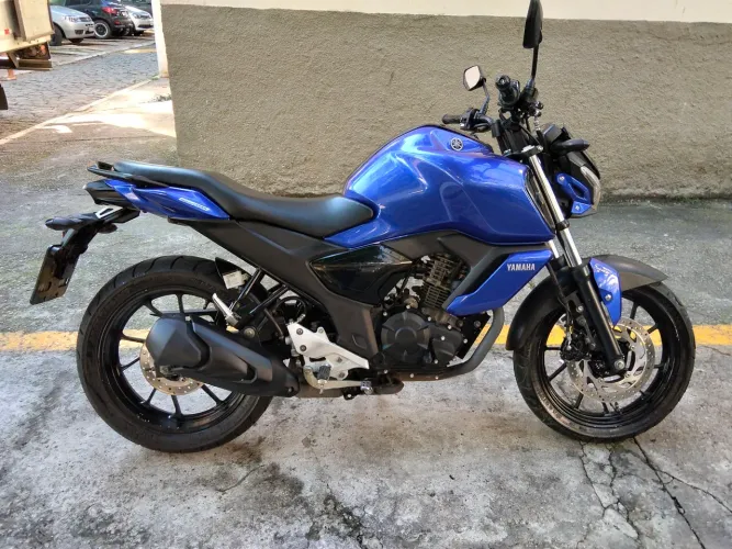 fZ15 Yamaha nova