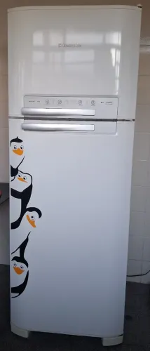 Geladeira Eletrolux Frost Free Celebrate DF50 - 430L
