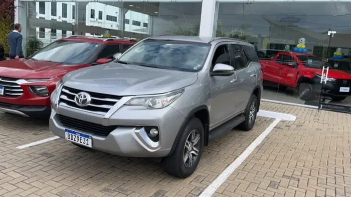 Toyota Hilux SW4 SR 4X2 2.7/ 2.7 Flex 16V Aut. 2020