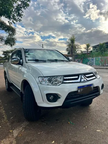 Mitsubishi L200 Triton HPE 3.2 CD TB Int.diesel AUT 2016