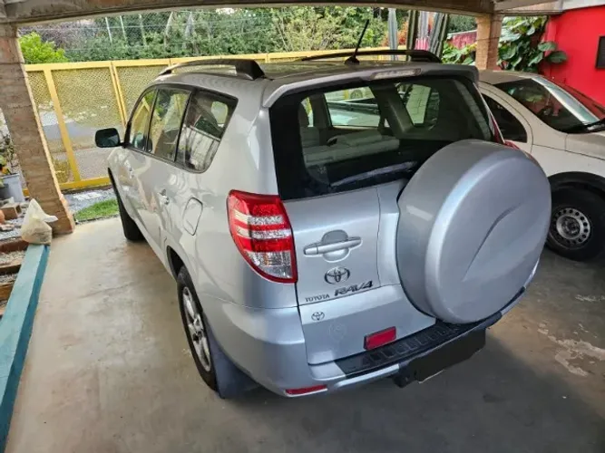 Toyota RAV4 2.4 4X4 16V 170cv Aut. 2010