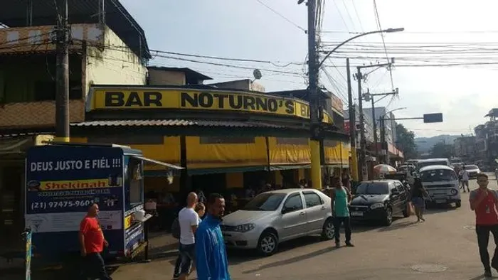 Oportunidade para investidores centro de Santa Cruz da Serra, comercial.