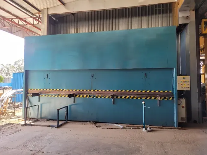 DOBRADEIRA HIDRAULICA COMERCIAL 6 MTS DE COMPRIMENTO ÚTIL