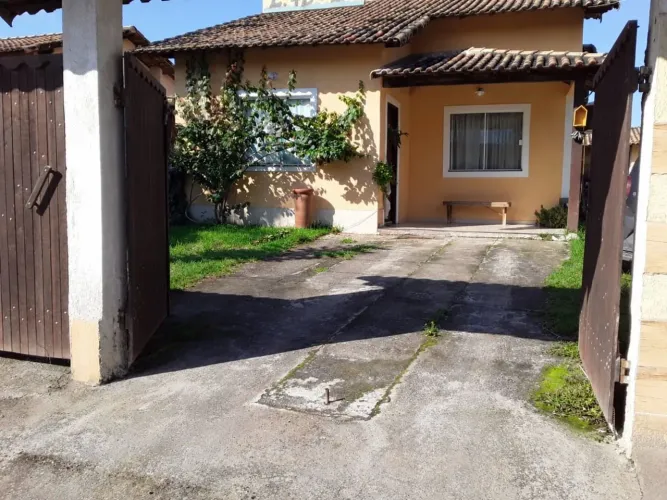 Casa com 2 dormitórios à venda, 78 m² por R$ 400.000,00 - Marica - Maricá/RJ