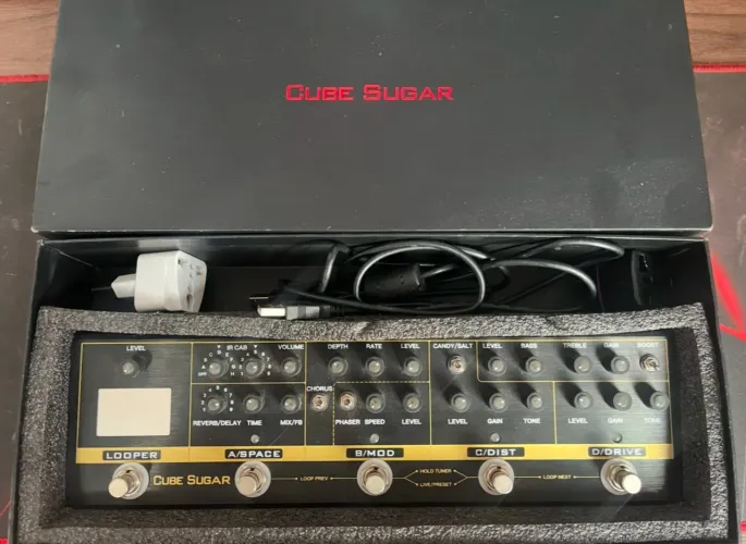 Pedaleira de guitarra Cube Sugar