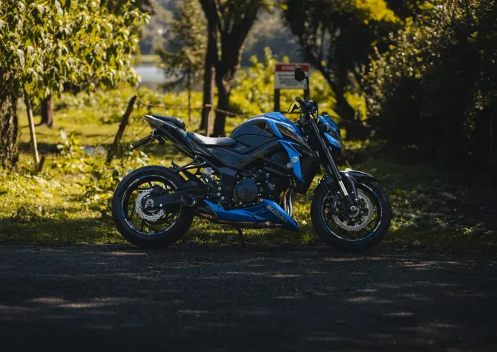 GSX S - 750