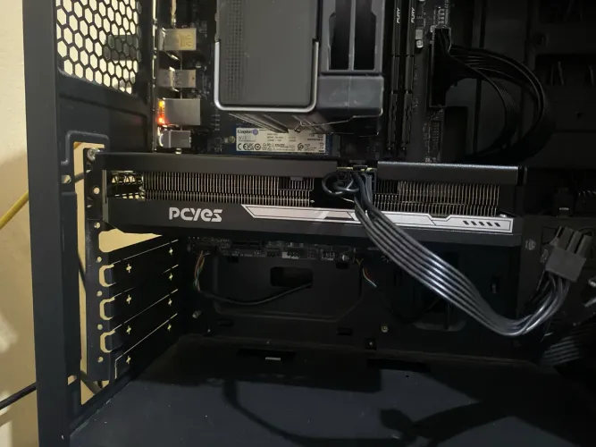 RTX 5060 TI 16GB RAM