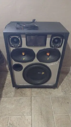 Vendo caixa de som e pc game