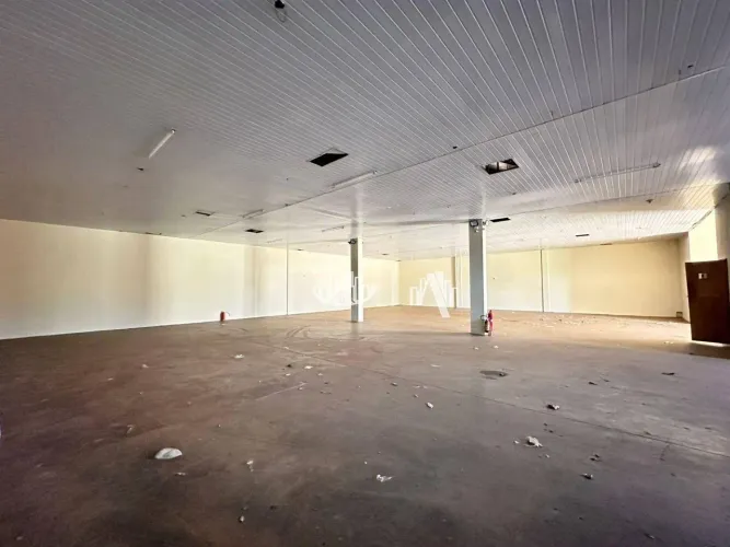 Barracão para alugar, 225 m² por R$ 6.500,00/mês - Vivi Xavier - Londrina/PR