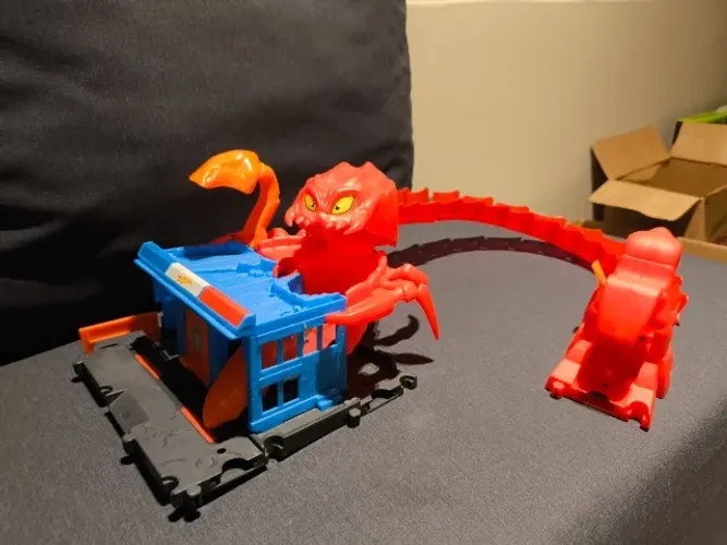  Hot Wheels City Ataque do Escorpião Flexível