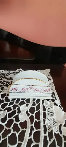 PORTA GUARDANAPO EM PORCELANA