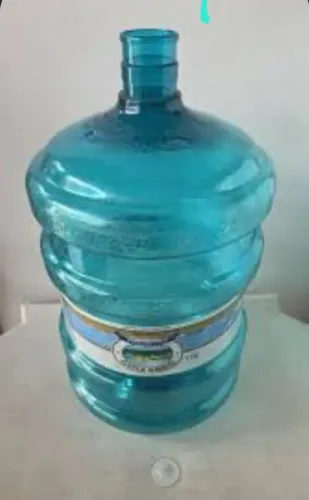 Vendo 2 galões vazio de 20 litros de água 