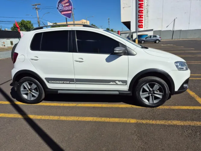 Volkswagen Crossfox 1.6 MI Total Flex 8V 5P 2012