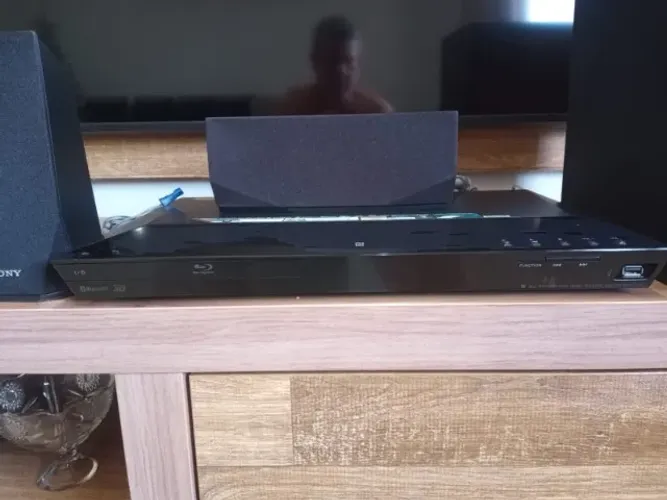 VENDO Home Theater Blu-Ray 3d Sony ( Modelo - 2100 ) + 103 CDs ORIGINAIS ( VÁRIOS ESTILOS