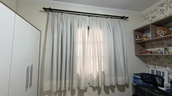 Cortina com varão