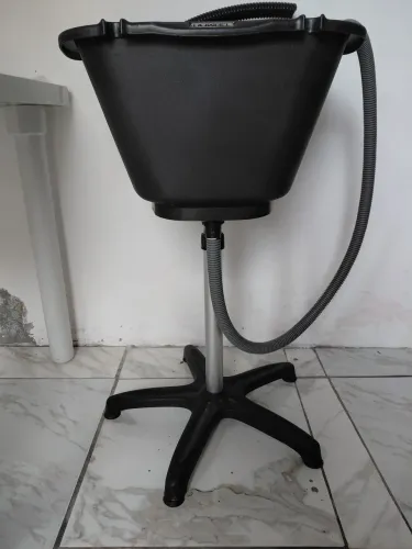 Lavatório portátil Dompel. Preto. 