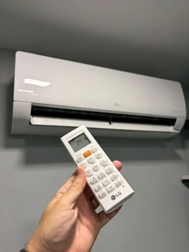 Ar condicionado Inverter LG 220V Split 12000 BTU