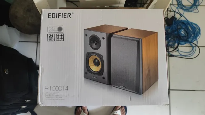 Monitor de áudio Edifier R1000T4