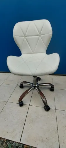 Cadeira de escritório 50 reais