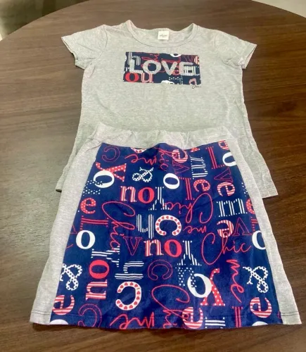 Conjunto de saia e blusa, marca Elian