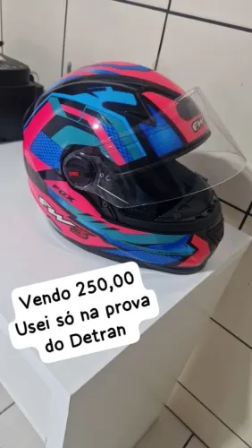 Capacete novo