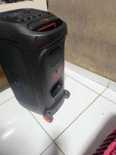 Vendo JBL partybox 320