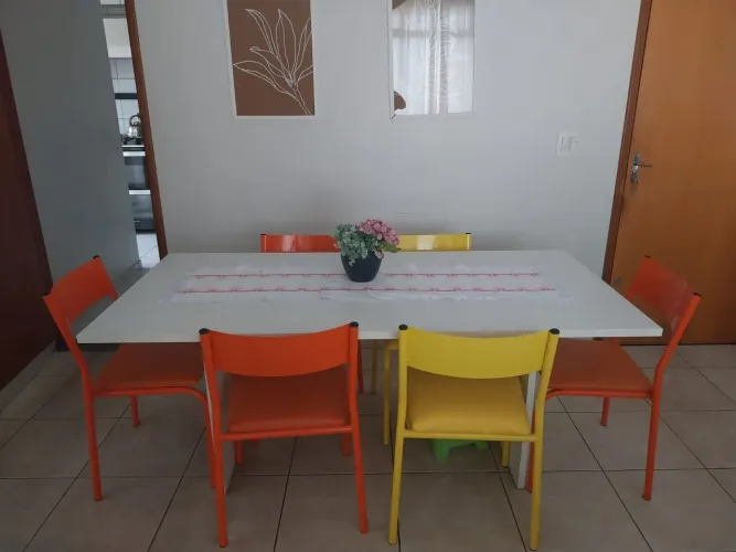 Mesa de Jantar - 6 cadeiras