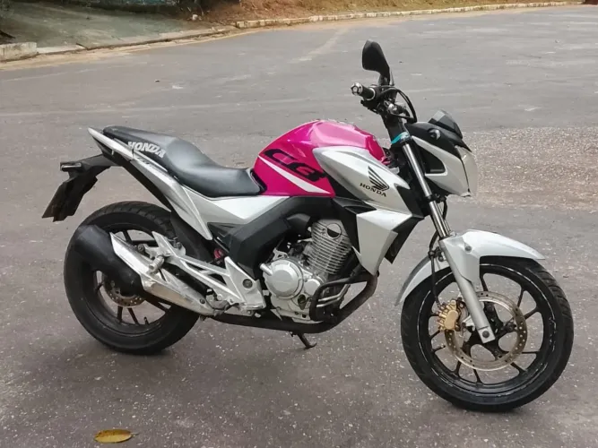 Vendo essa linda moto top das top 14.500