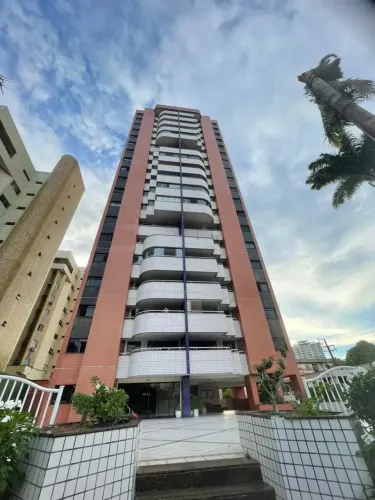 Apartamento de 140m² no Aldeota, com 3 suítes e 2 vagas.
