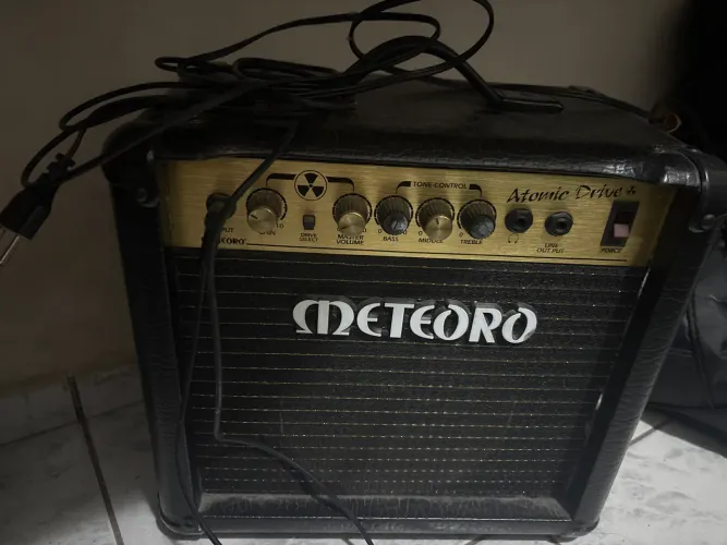     Amplificador Meteoro Atomic Drive - Excelente Estado 