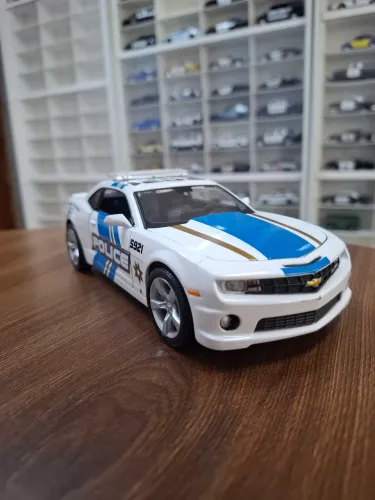 Miniatura Police Maisto 1/24 Chevrolet Camaro SS RS 2010