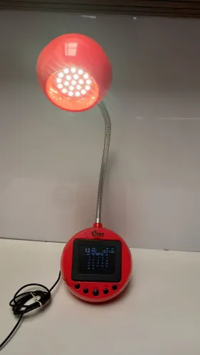 Luminária de mesa led com visor  digital relógio despertador, braço articulado