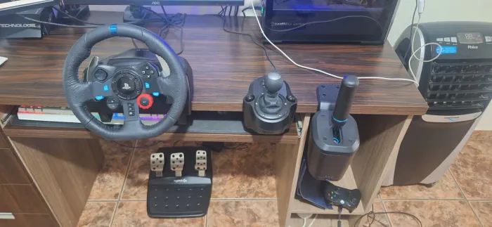 (PC/Playstation) Logitech Volante g29 + pedais + câmbio manual + freio de mão e rs shifter