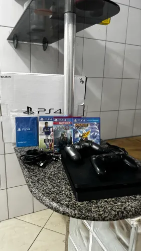 Playstation 4 Slim Completo - Na caixa com manual e jogos