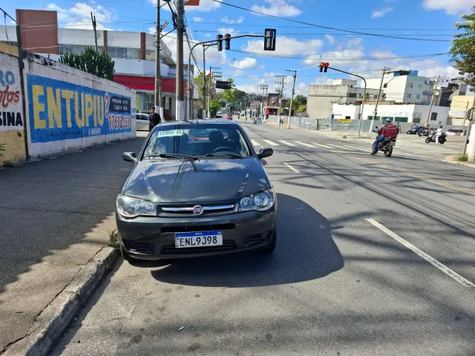Fiat Palio 1.0 Economy Fire Flex 8V 4P 2011