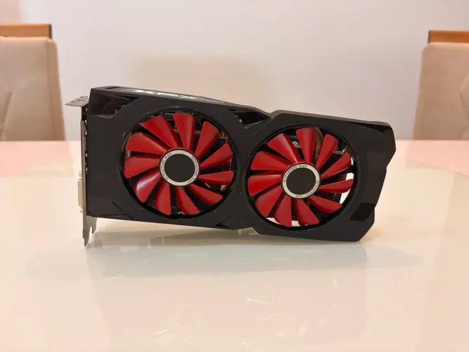 Placa de Vídeo RX 570 XFX