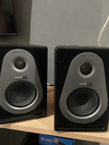 MONITOR DE REFERÊNCIA STUDIO